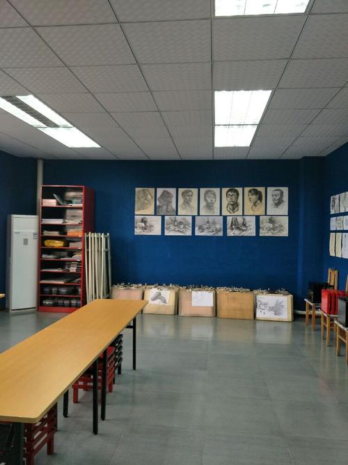 乐飞艺术培训中心300多平米,隆重开业了!在此展示部分总部师生书画作